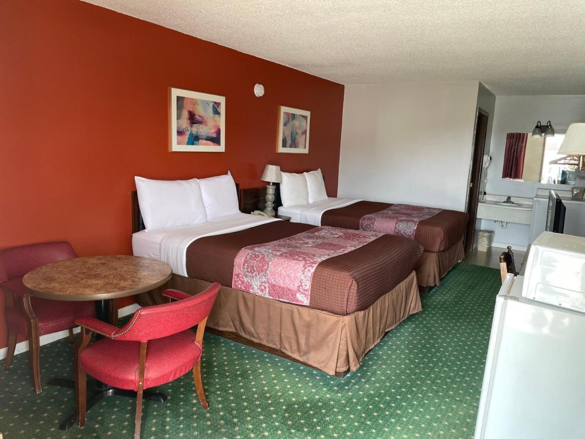 Budget Host Inn Greenup Bagian luar foto