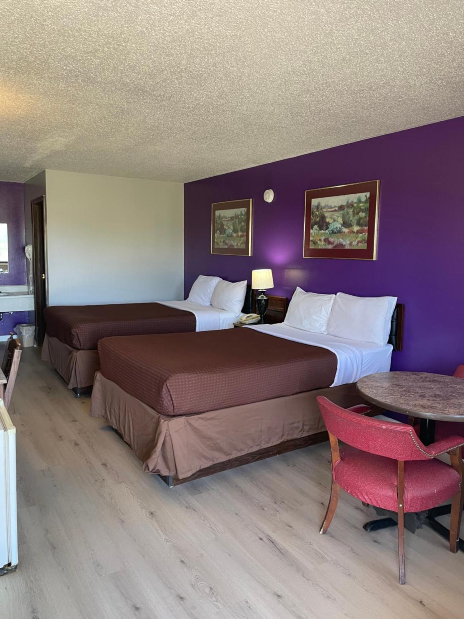 Budget Host Inn Greenup Bagian luar foto